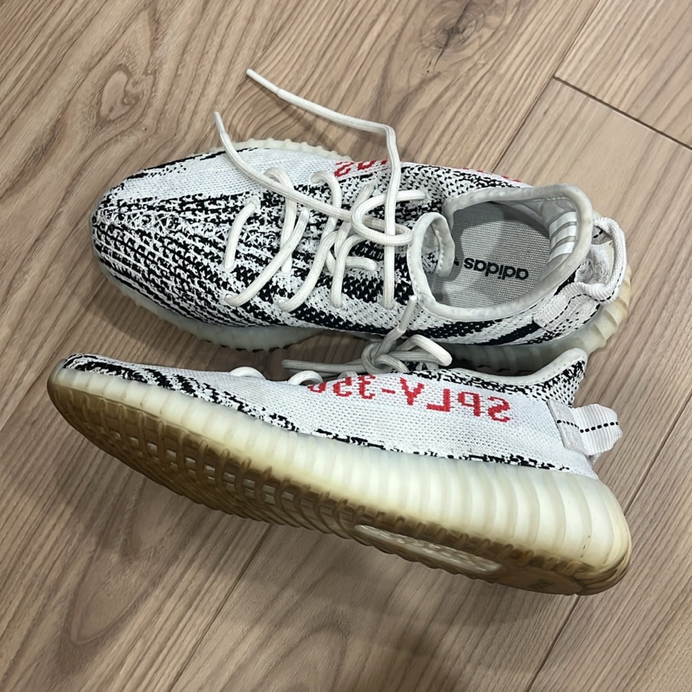 Yeezy Boost 350 V2 Zebra 2017 - Picture 2 of 3